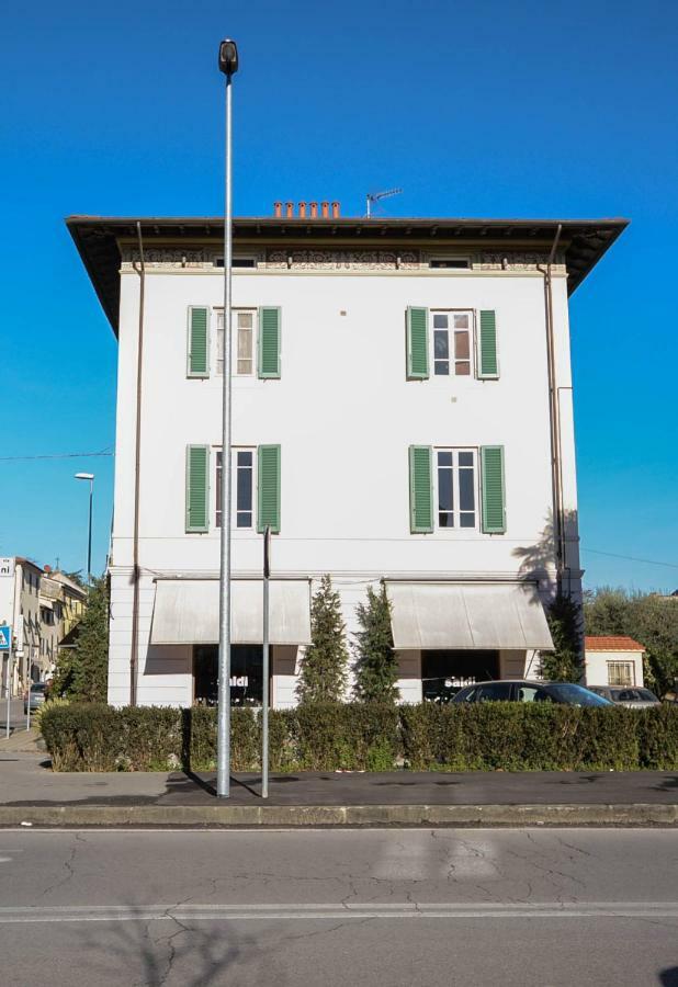 Ferienwohnung Charme Con Parcheggio Lucca Exterior foto